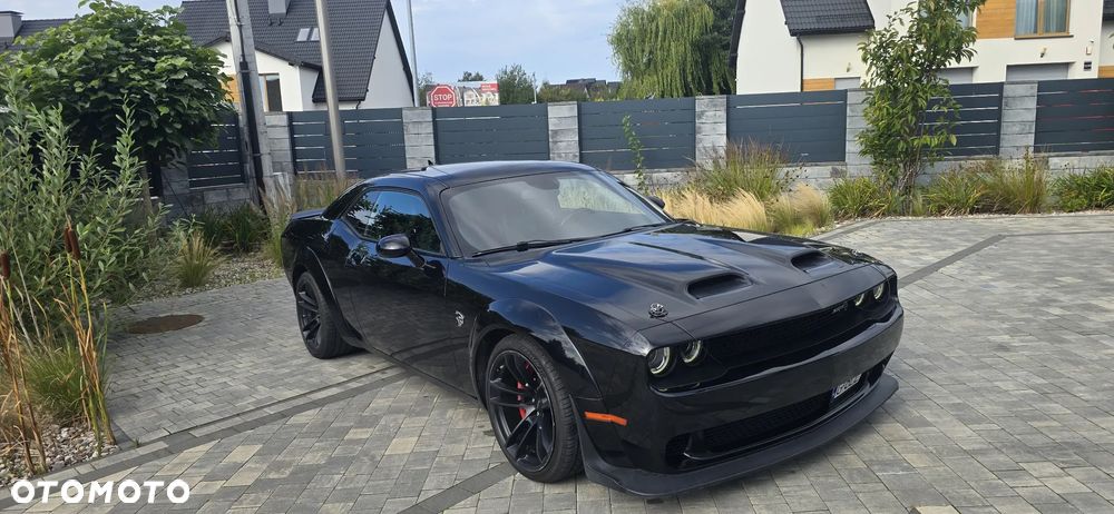 Dodge Challenger 6.2 Hellcat Widebody - 4