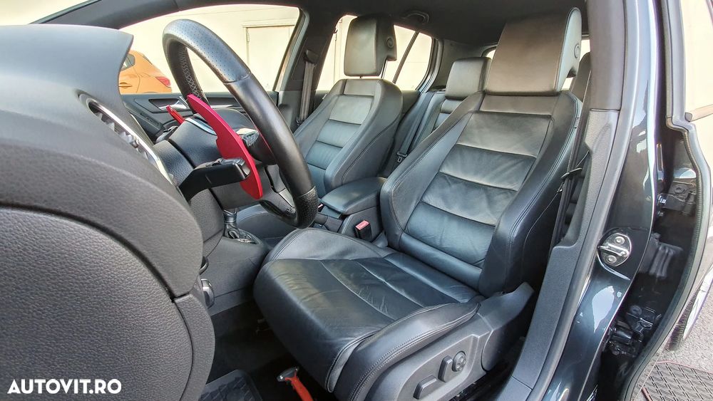 Volkswagen Golf 2.0 DPF GTD DSG - 36