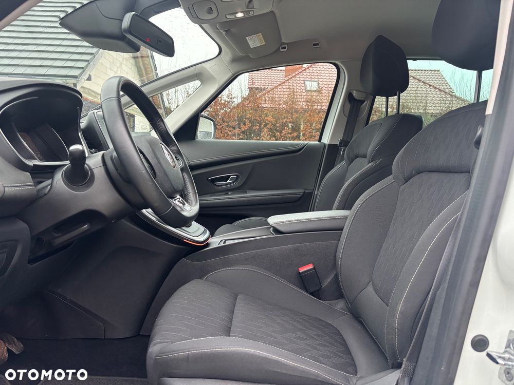 Renault Scenic ENERGY TCe 140 EDC LIMITED - 17