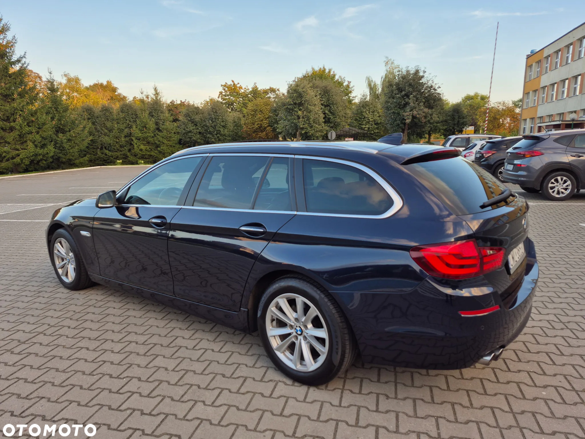 BMW Seria 5 520d Touring - 9