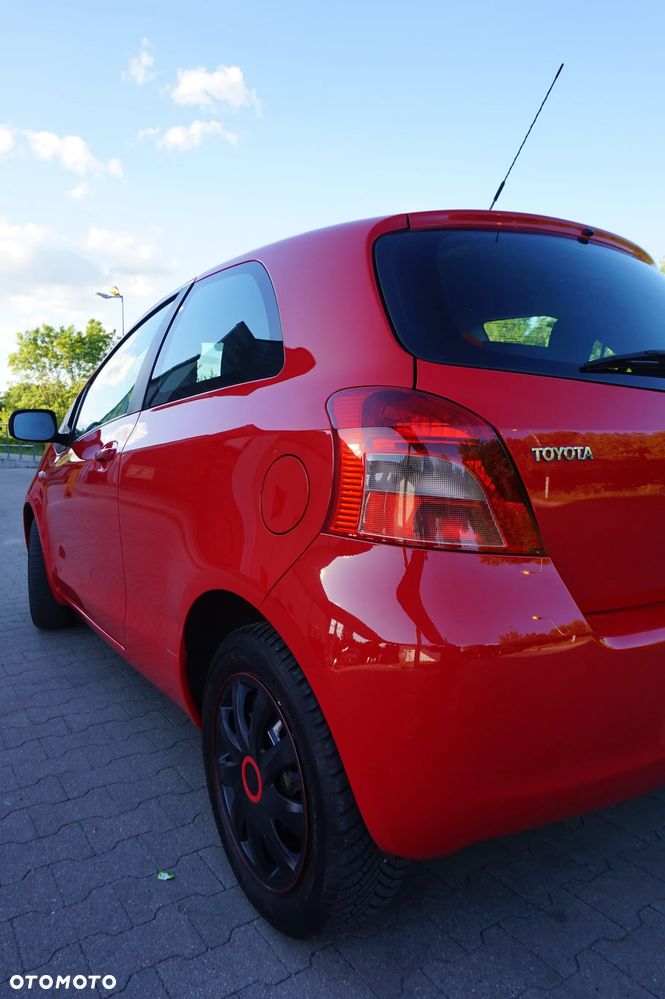 Toyota Yaris - 10