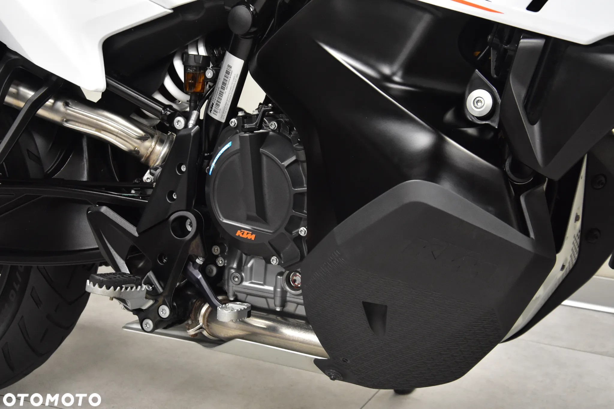 KTM Adventure - 25