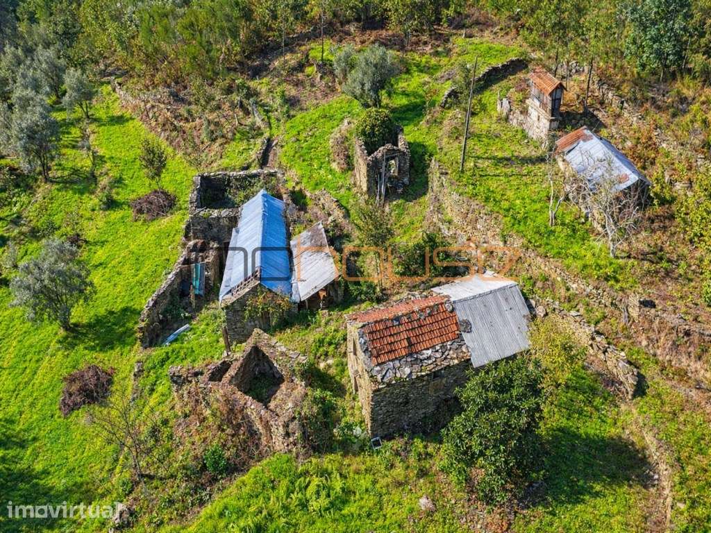 Quinta Isolada com Margem de Rio e Potencial de Eco-Retiro - Arouca - Grande imagem: 2/47