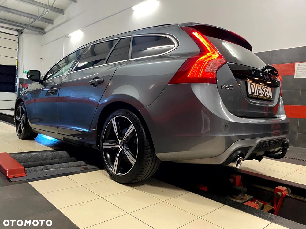 Volvo V60 D4 Drive-E R-Design Momentum - 14