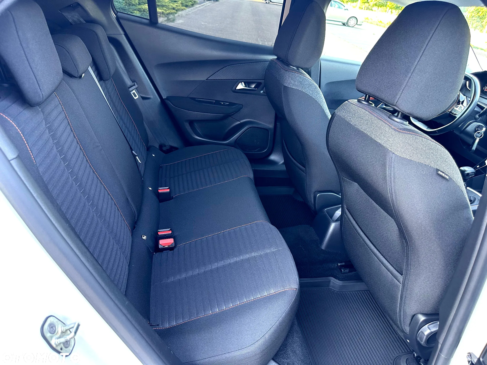Peugeot 2008 PureTech 100 Style - 34