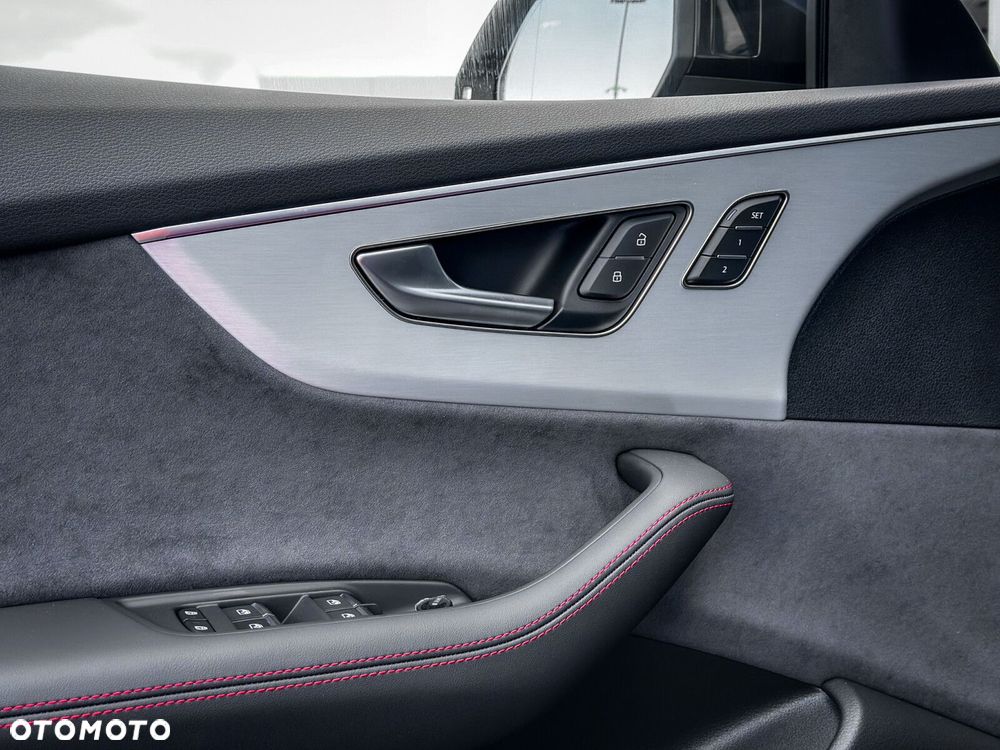Audi Q8 - 17