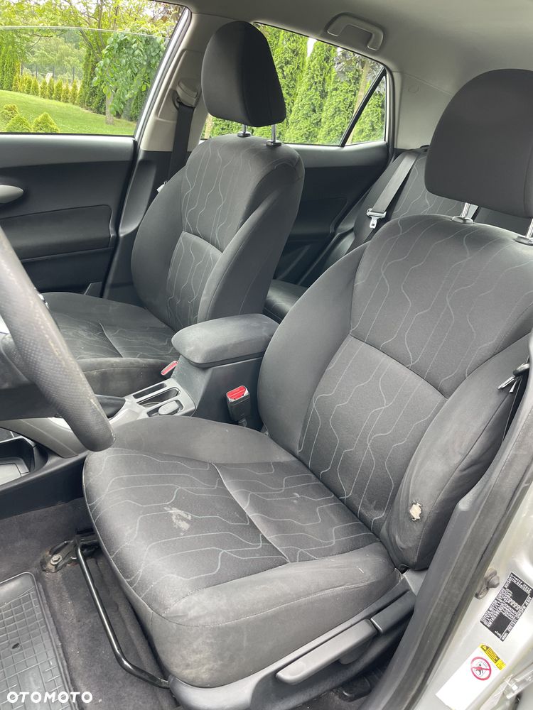 Toyota Auris 1.6 Dynamic - 11