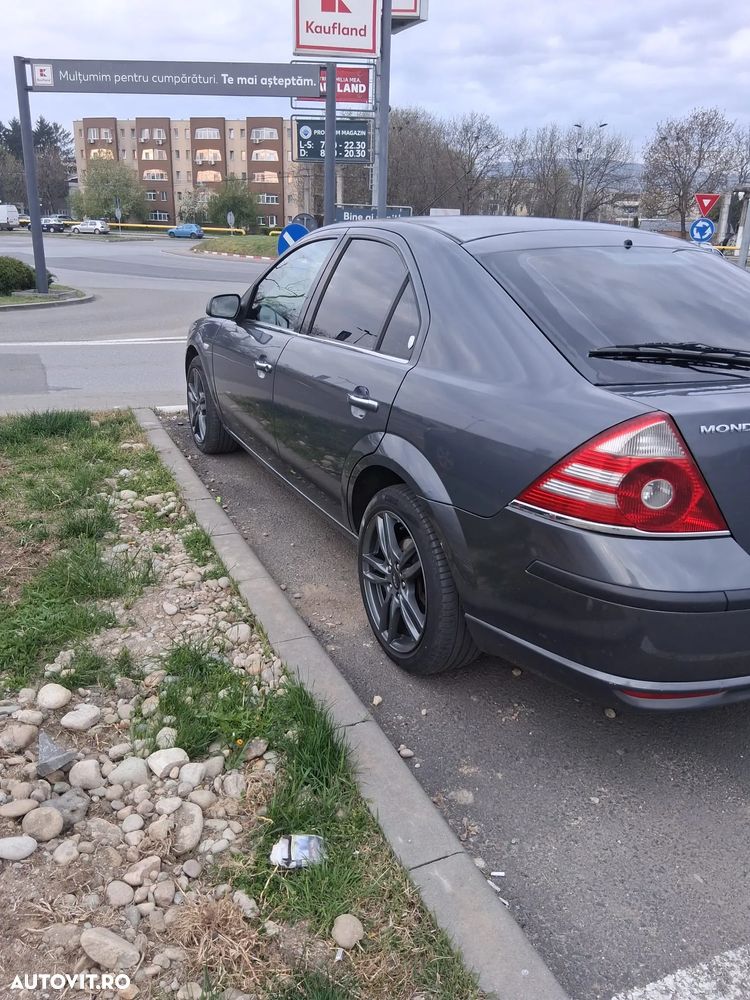Ford Mondeo 2.0TDCi Ghia - 4