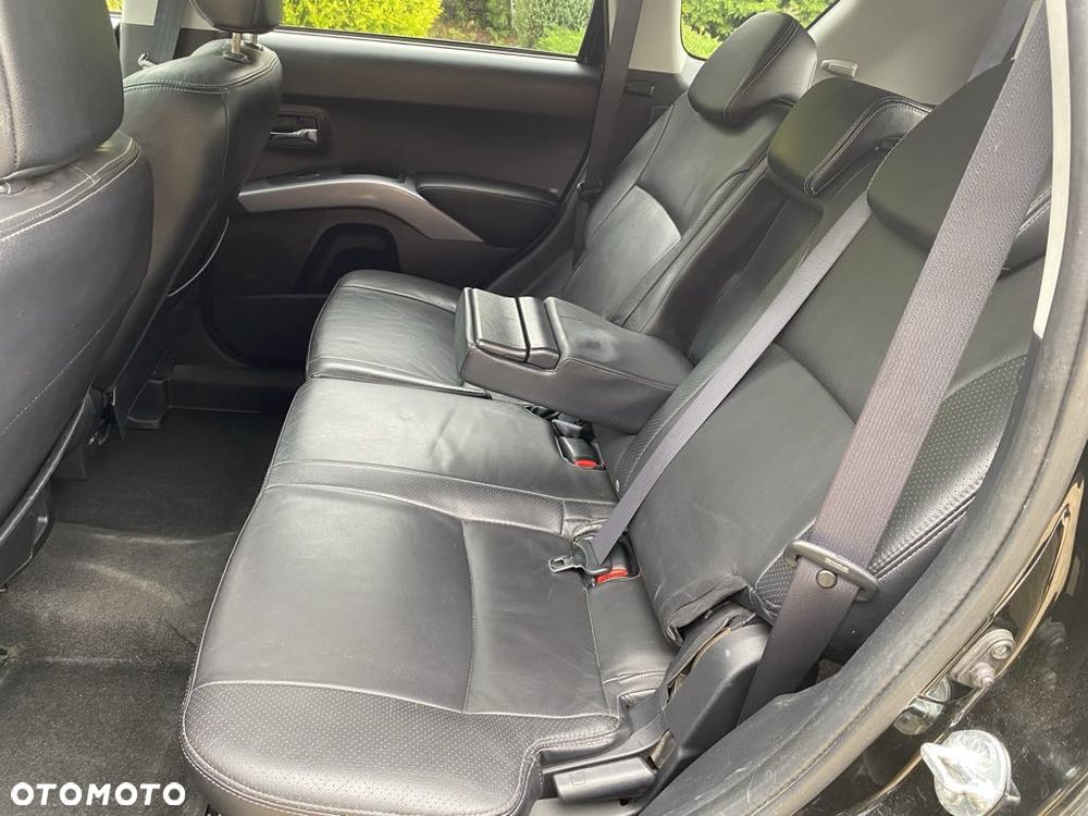 Mitsubishi Outlander 2.0 DID Instyle NAVI - 28