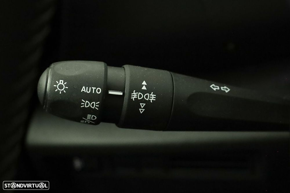 Citroën C4 1.2 PureTech Plus EAT8 - 19