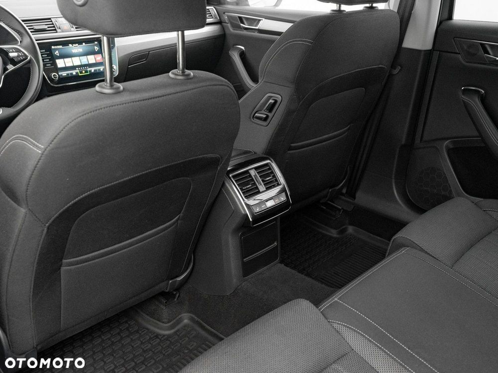 Skoda Superb 2.0 TDI SCR Style DSG - 24