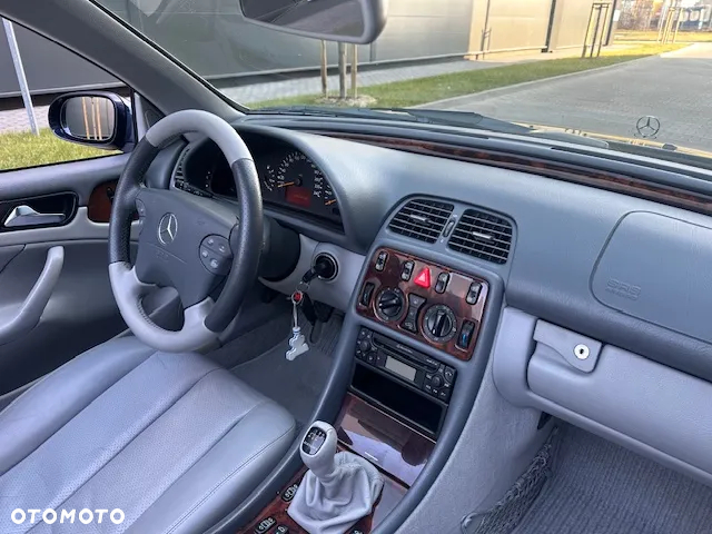 Mercedes-Benz CLK 200 - 16