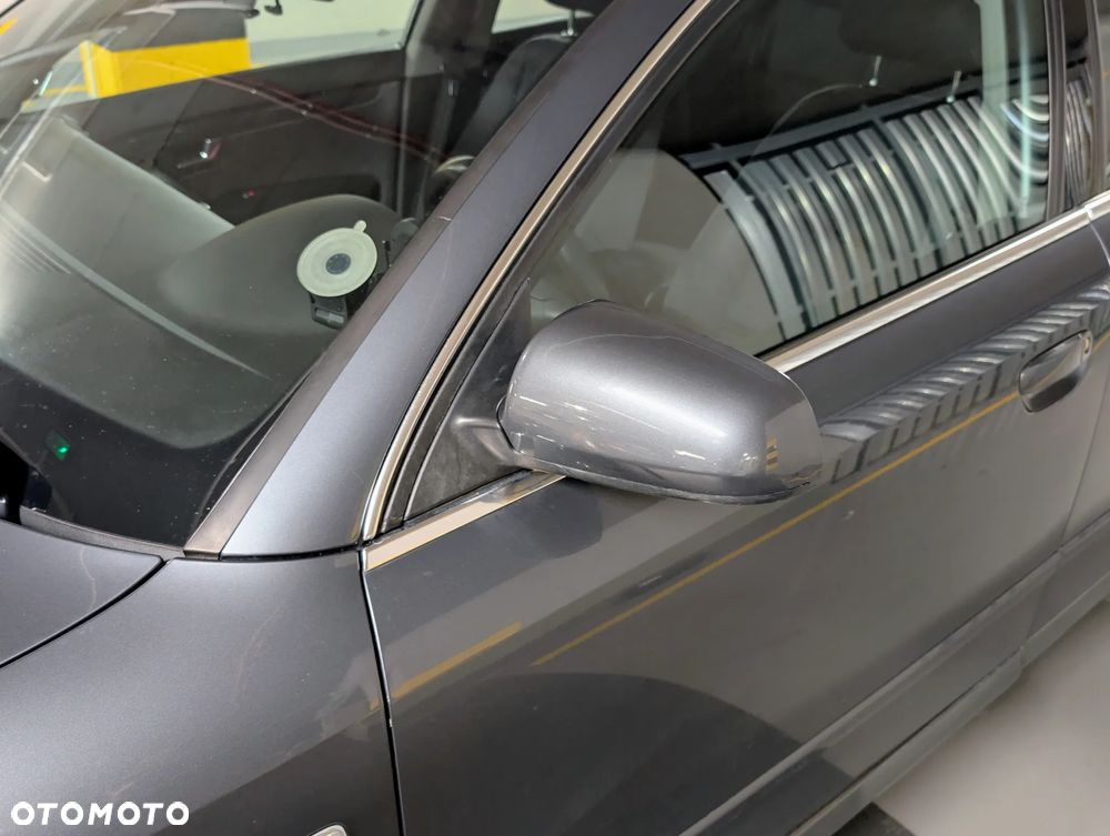 Audi A4 Limousine - 15