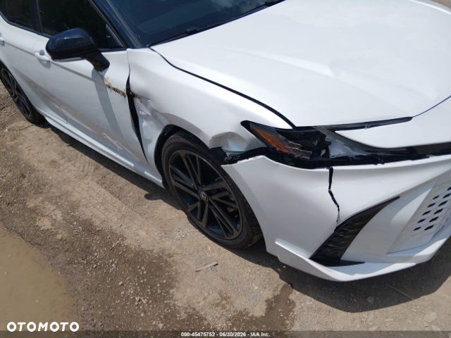 Toyota Camry 2.5 Hybrid Executive CVT - 10