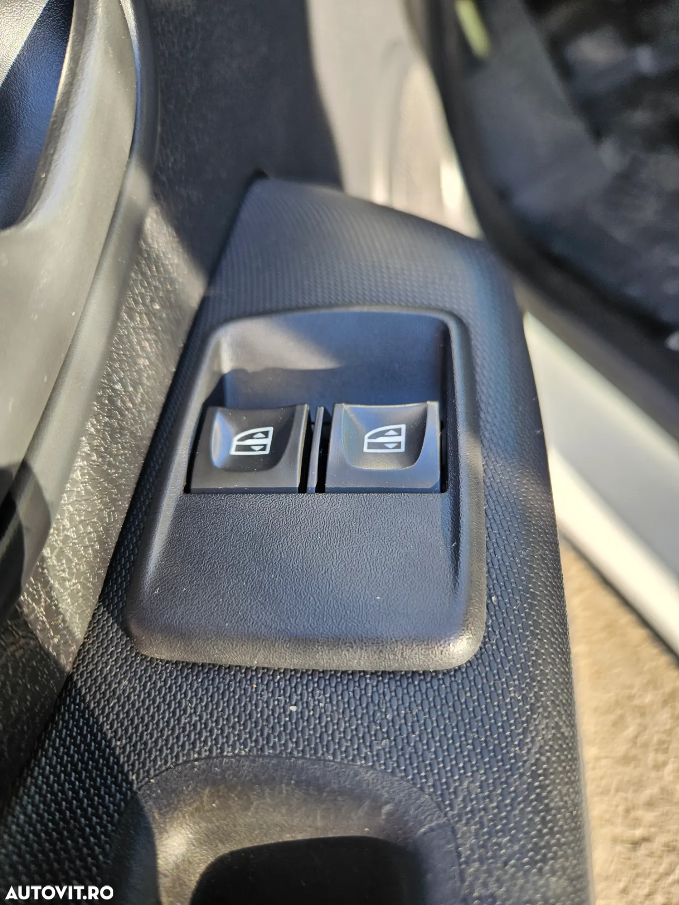 Dacia Logan 1.0 SCe Laureate - 6