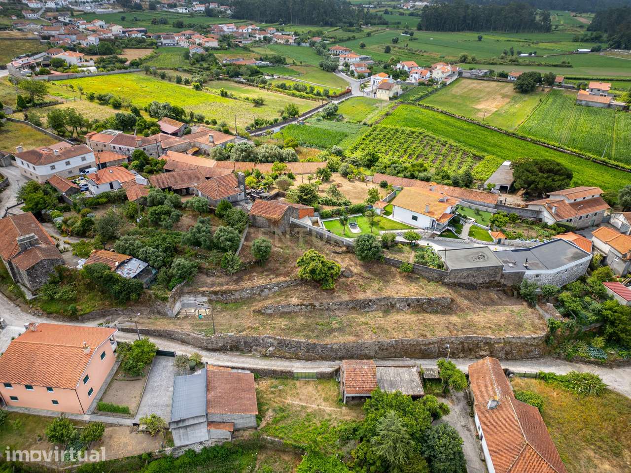 Terreno com vista desafogada em Vila Cova - Barcelos com vista desafog - Grande imagem: 3/25