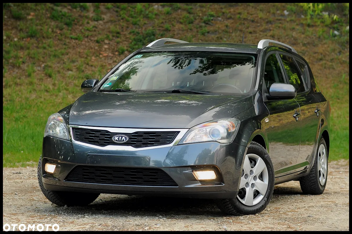 Kia Ceed - 9