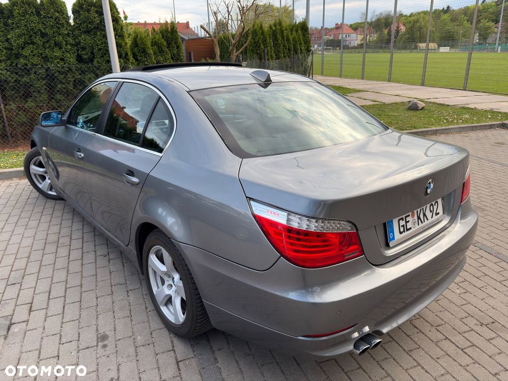 BMW Seria 5 525i - 24