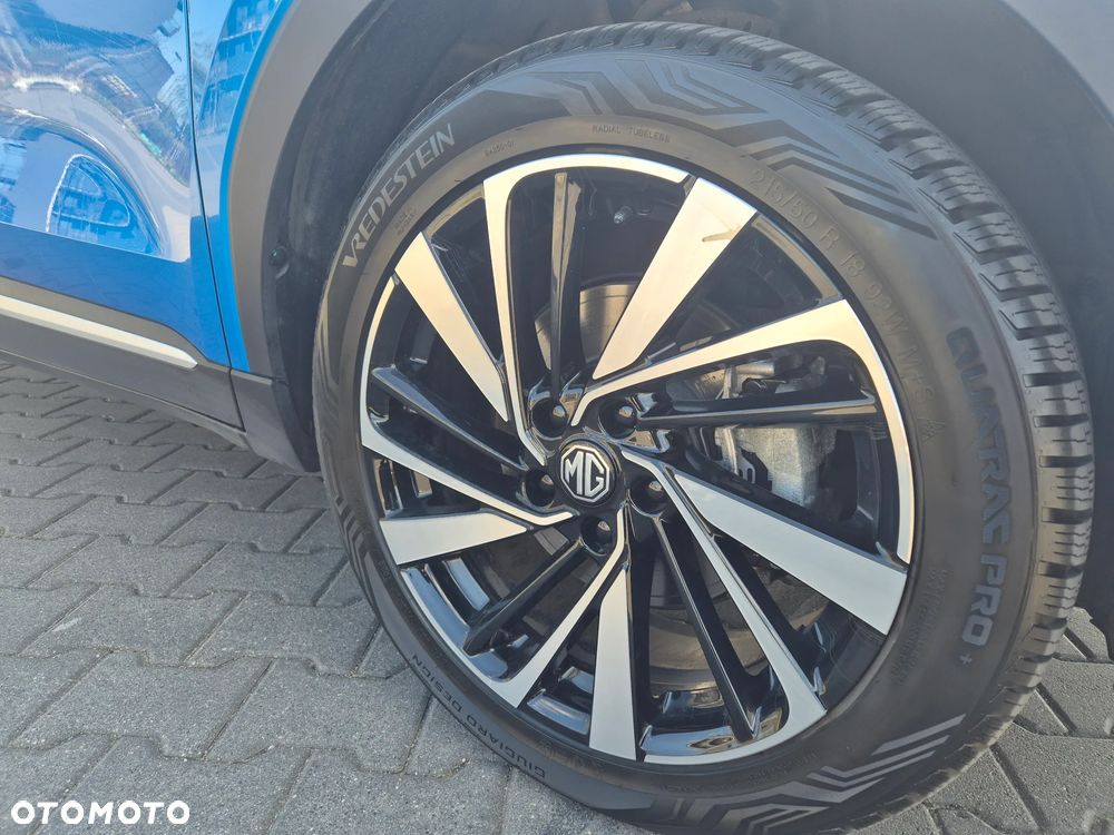 MG ZS - 6