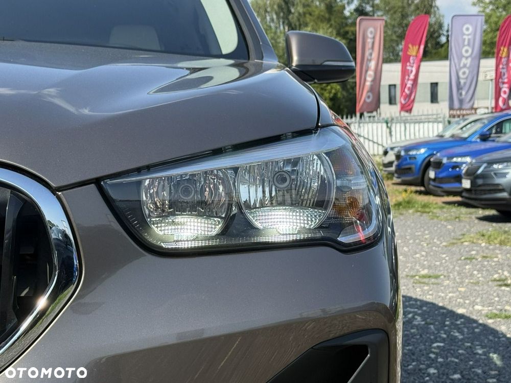 BMW X1 sDrive18i GPF xLine - 5