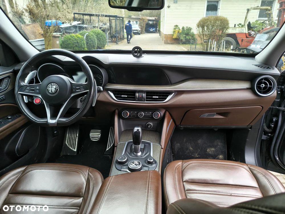 Alfa Romeo Stelvio 2.2 16V AT8 Q4 Intensa - 7