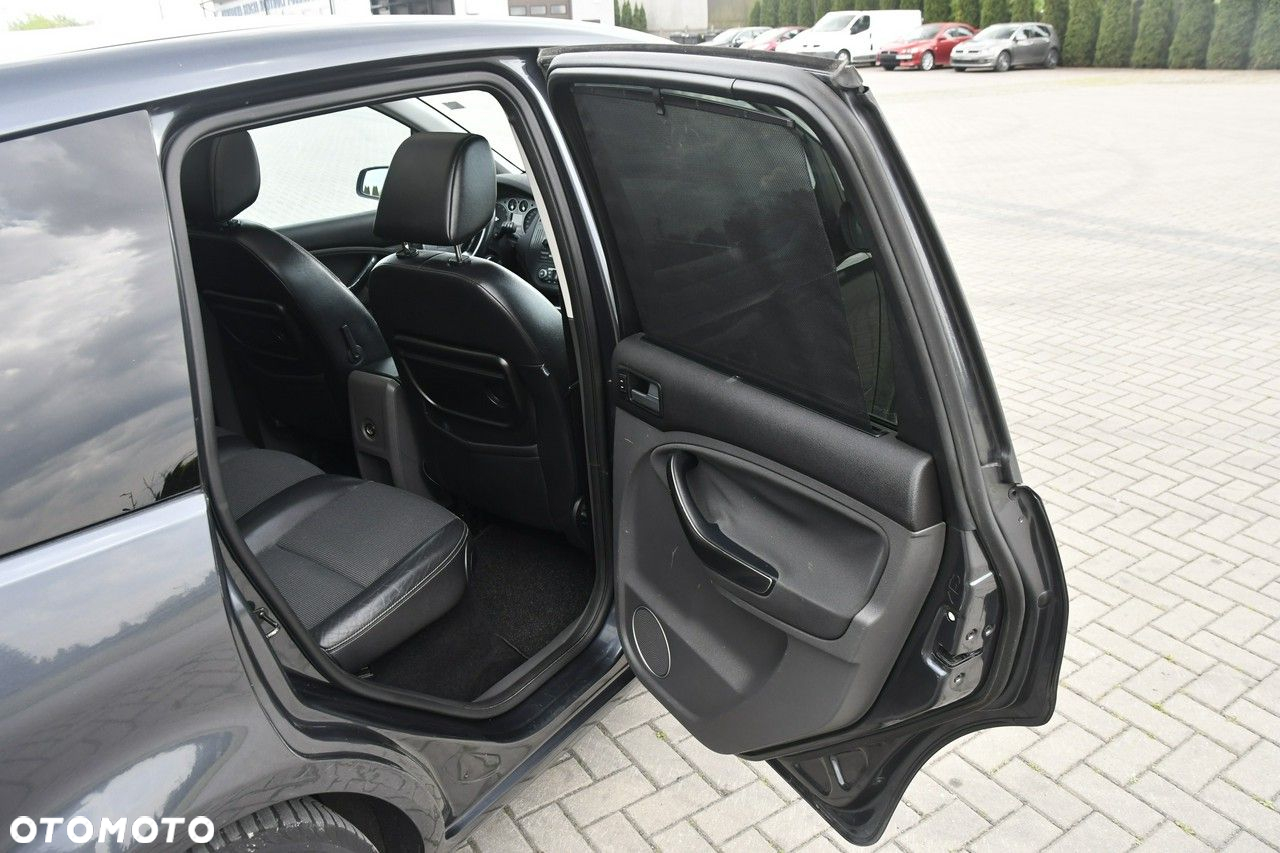 Ford Focus C-Max - 24