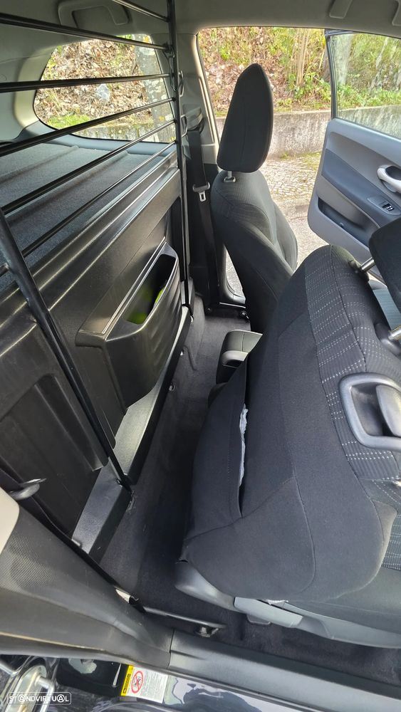 Toyota Auris 1.4 D-4D AC - 16