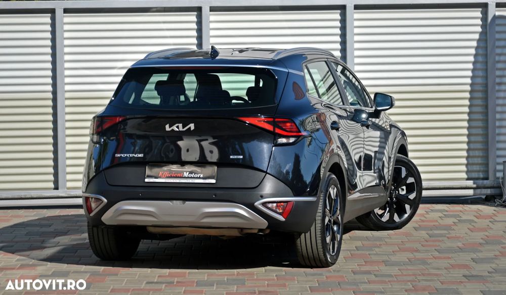 Kia Sportage 1.6 T-GDI PHEV 6AT 4x4 Business Line - 4