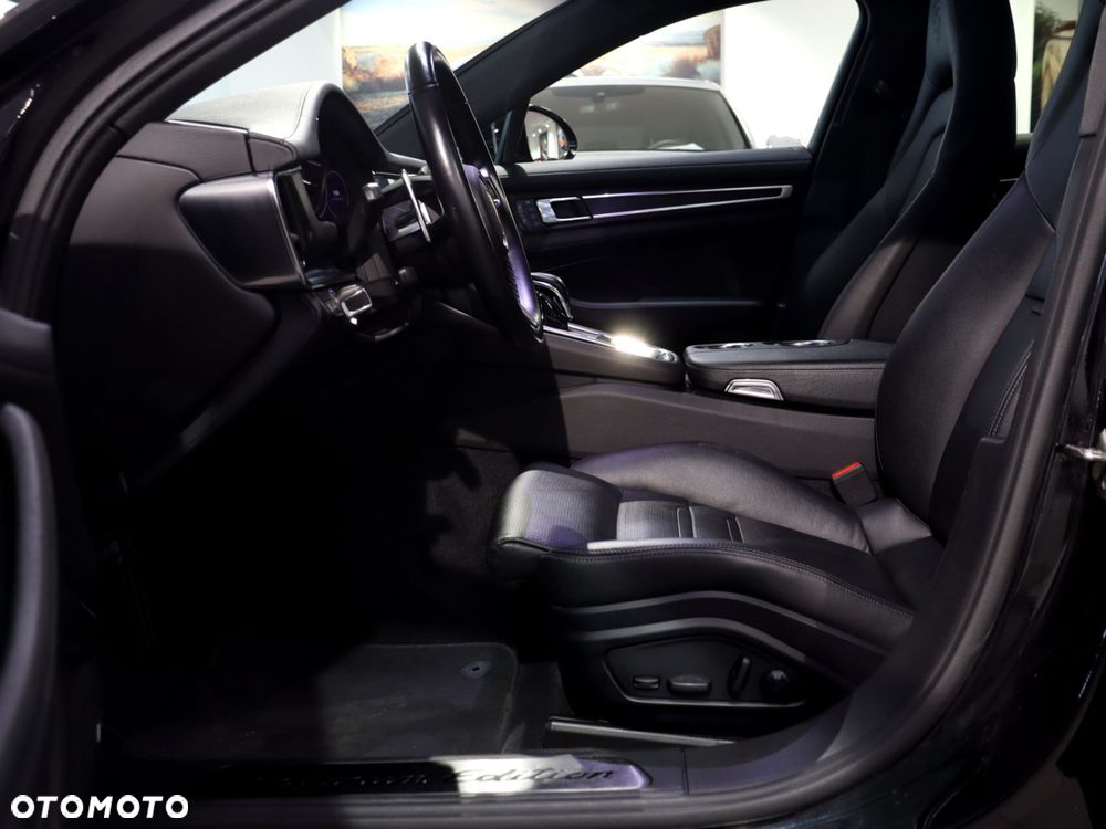 Porsche Panamera 4 Platinum Edition - 17