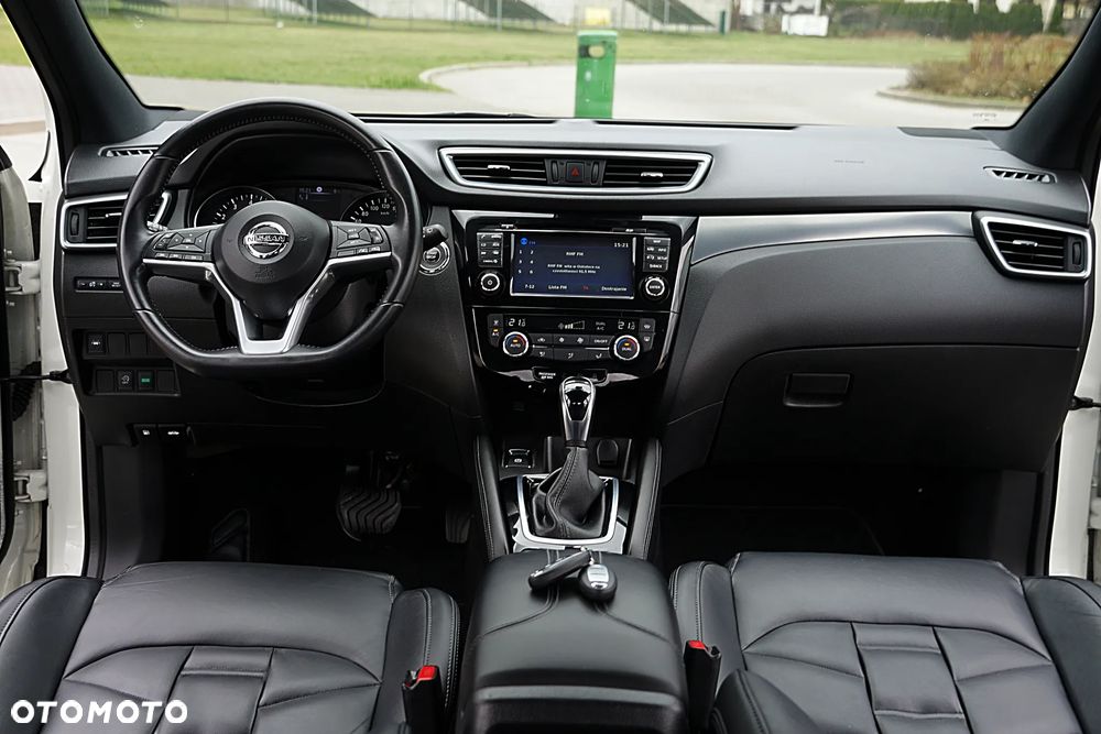 Nissan Qashqai 1.2 DIG-T Xtronic TEKNA+ - 29