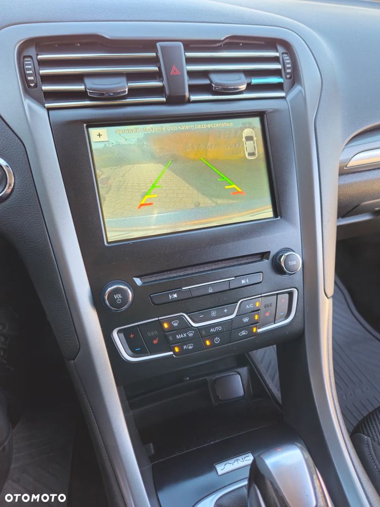 Ford Mondeo 2.0 TDCi Titanium PowerShift - 32