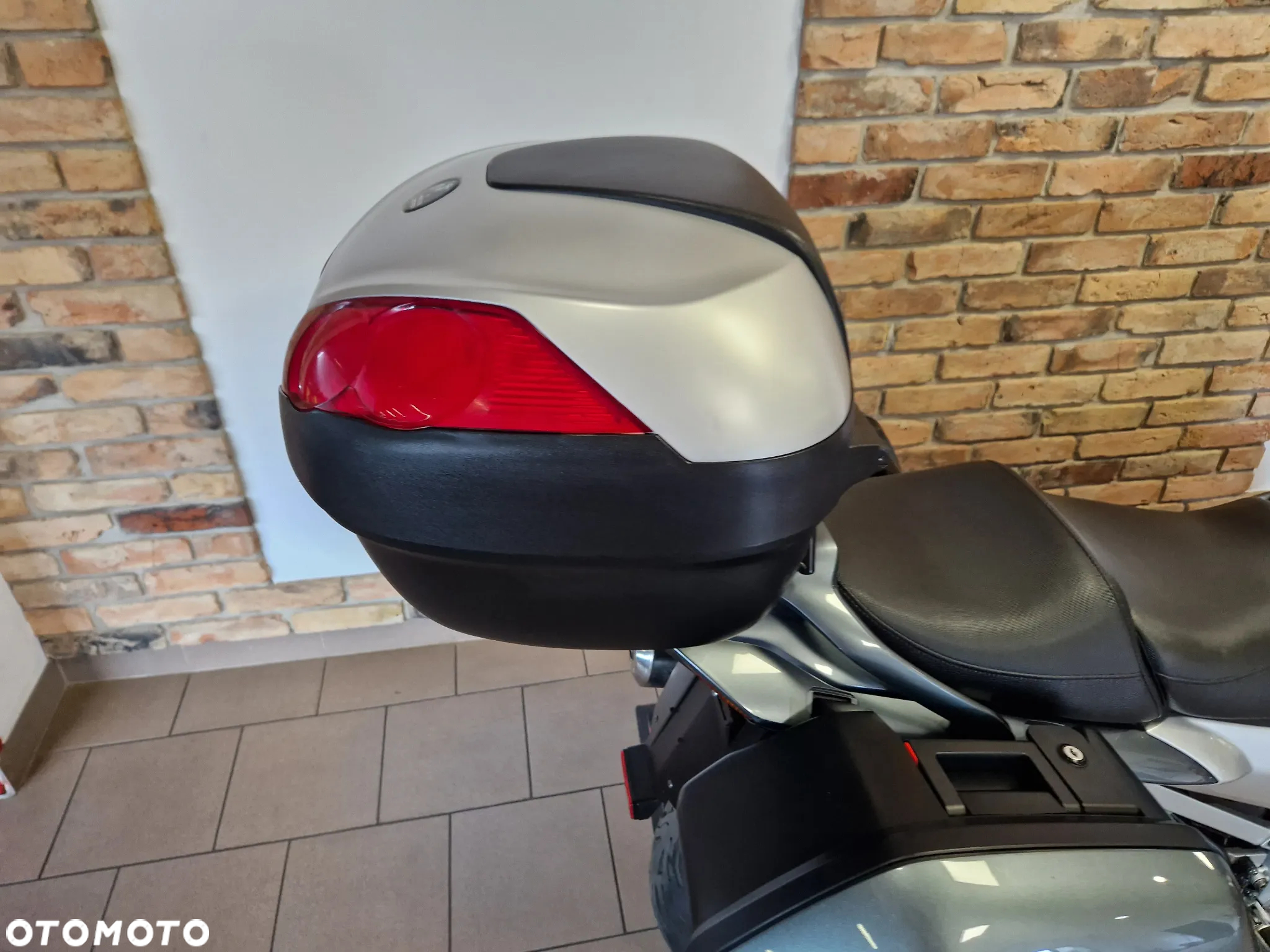 Yamaha FJR - 27