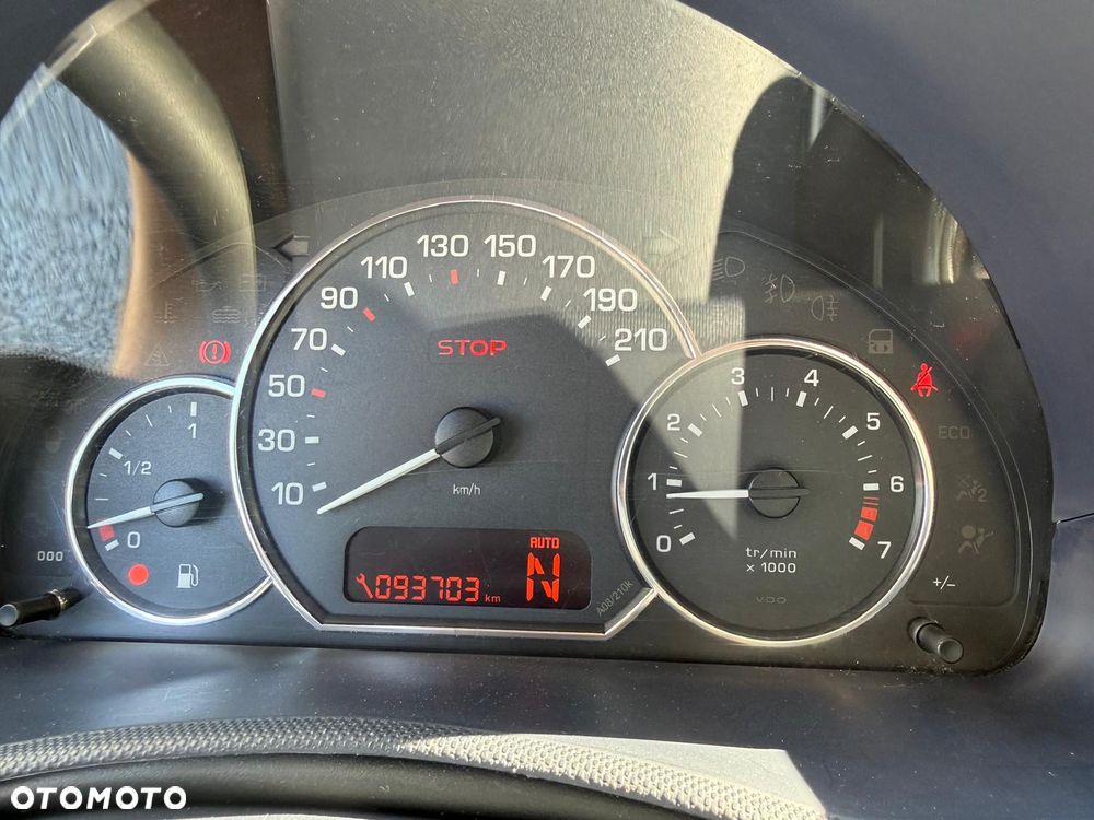 Peugeot 1007 1.6 Trendy 2-Tronic - 21