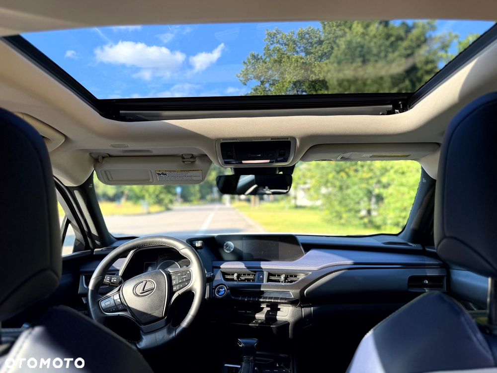 Lexus UX - 13