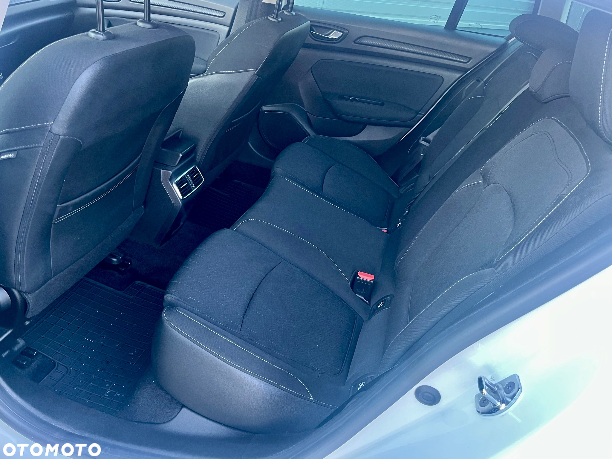 Renault Megane 1.5 Blue dCi Limited - 16