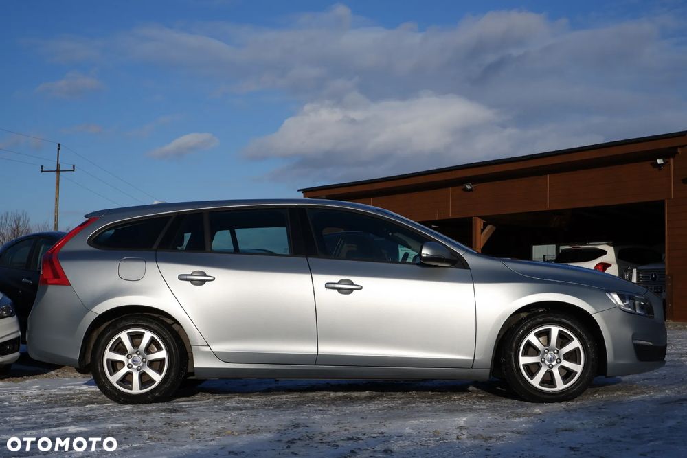 Volvo V60 D3 Geartronic Kinetic - 32
