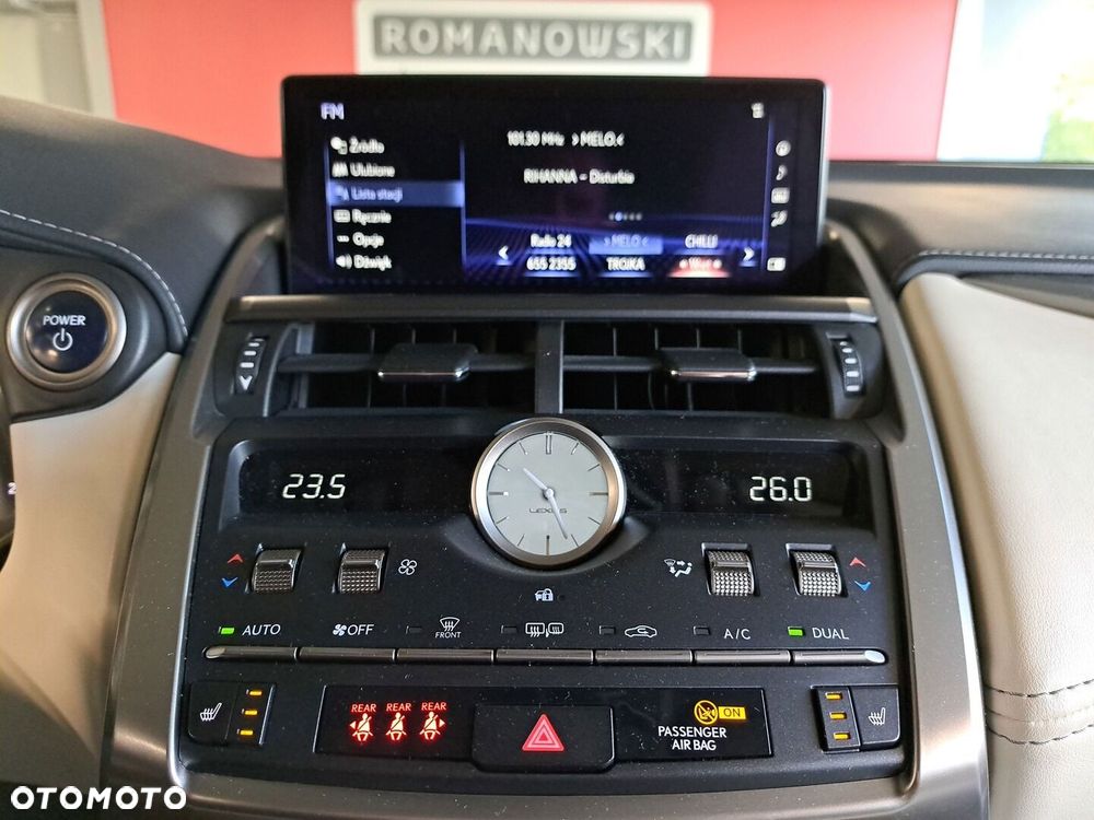 Lexus NX 300h F Impression AWD - 22
