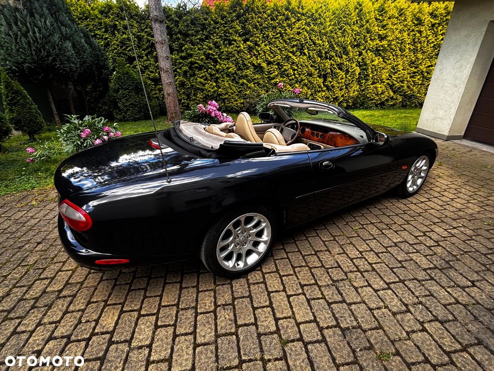 Jaguar XK8 - 3