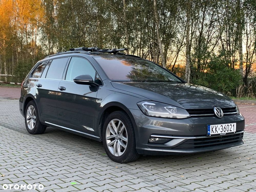 Volkswagen Golf - 1