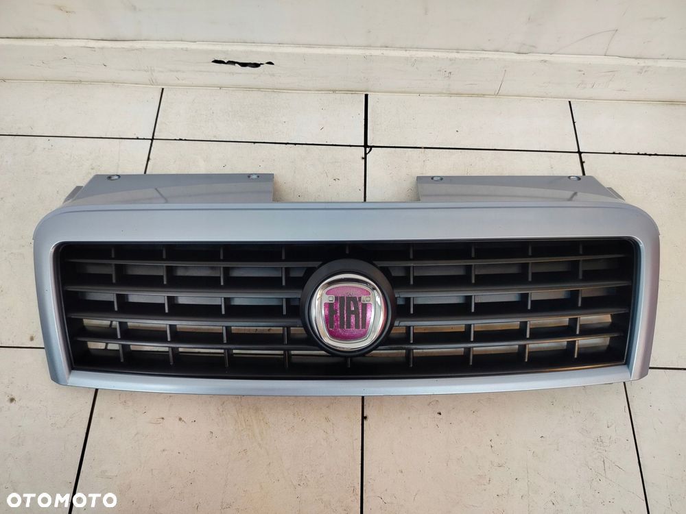 fiat doblo i lift 04r- grill atrapa chłodnicy 484 - 1