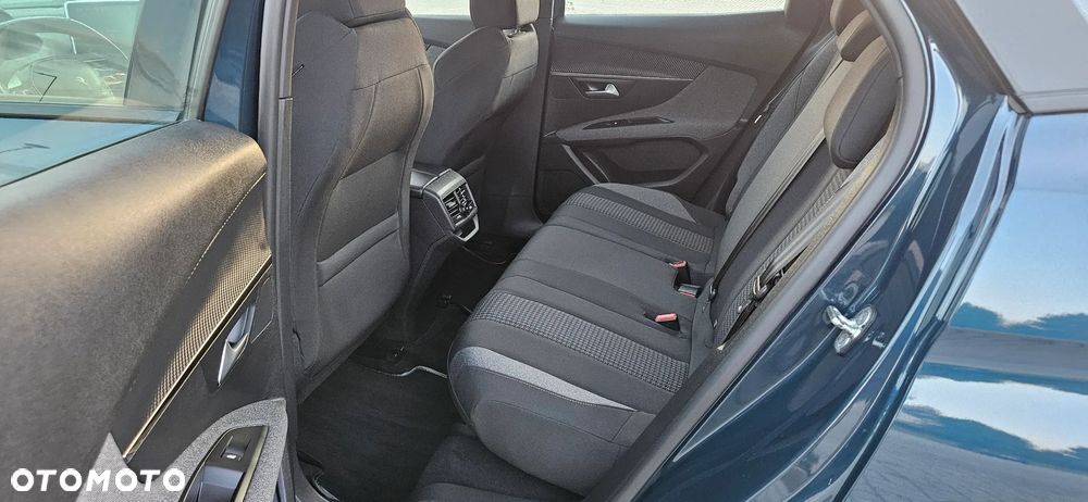 Peugeot 3008 PureTech 130 Stop & Start GPF Active Business-Paket - 7