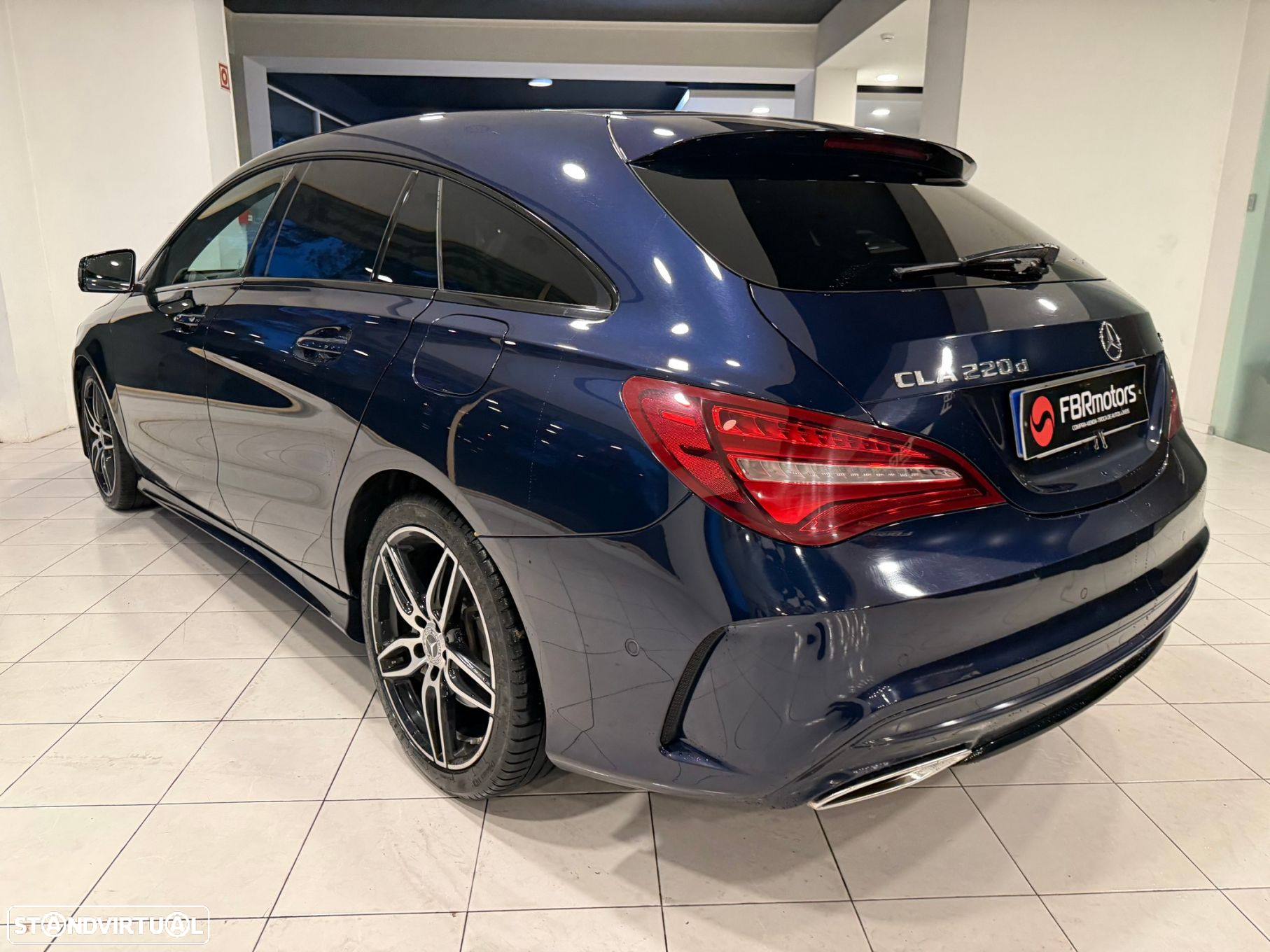 Mercedes-Benz CLA 220 Shooting Brake d 4Matic 7G-DCT AMG Line - 17