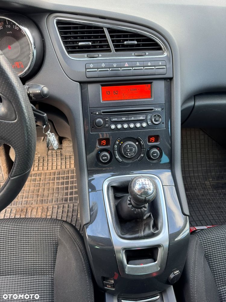 Peugeot 5008 1.6 HDi Premium - 19