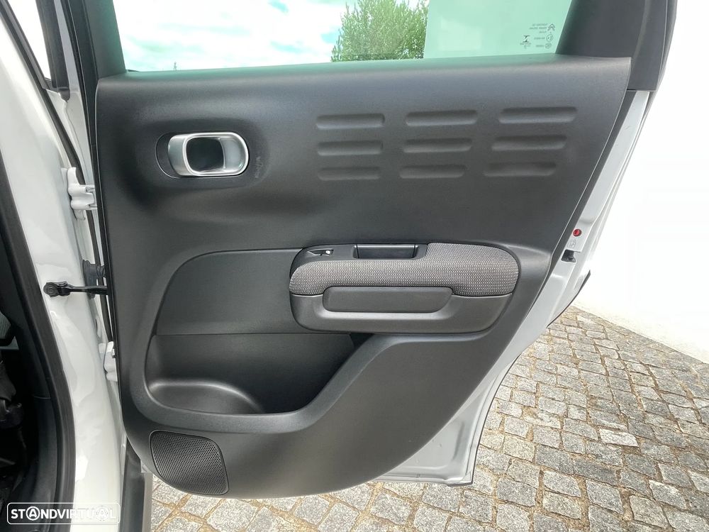 Citroën C3 Aircross 1.2 PureTech Shine EAT6 — fotografia 30