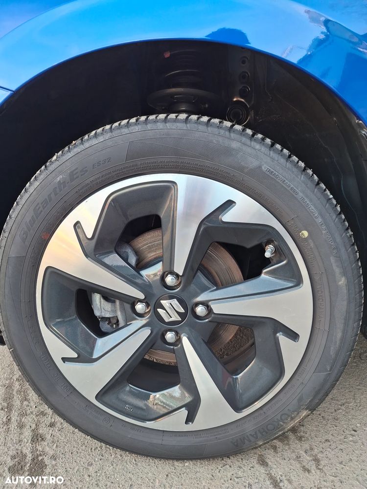 Suzuki Swift 1.2 Dualjet 12V 5MT AllGrip MHEV Spirit - 10