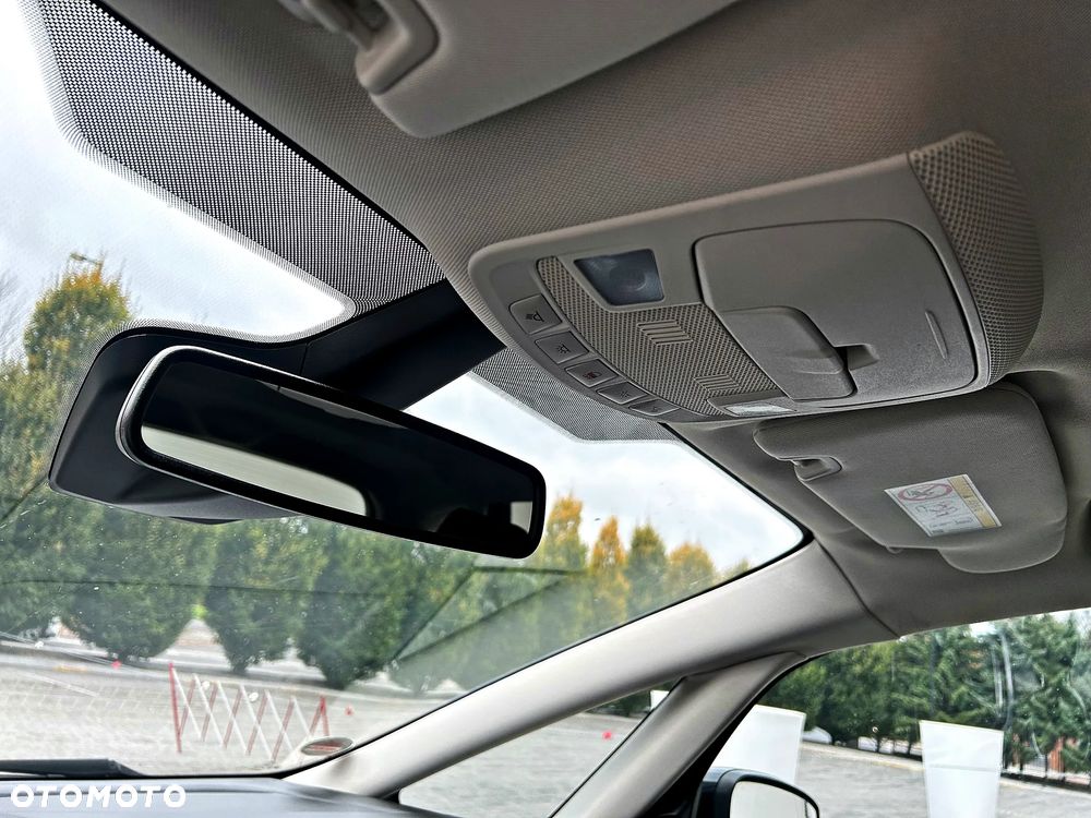 Ford S-Max 2.0 TDCi Titanium - 27