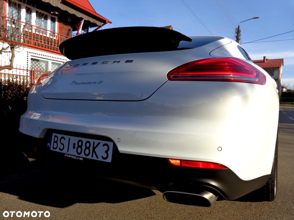 Porsche Panamera 4 PDK Edition - 4