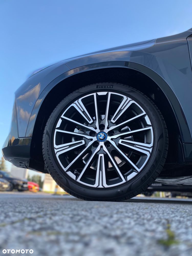 BMW iX1 xDrive30 66.5kWh xLine - 4