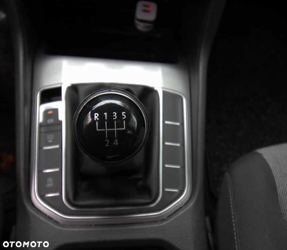 Volkswagen Golf Sportsvan 1.6 TDI BlueMotion Technology Comfortline - 28