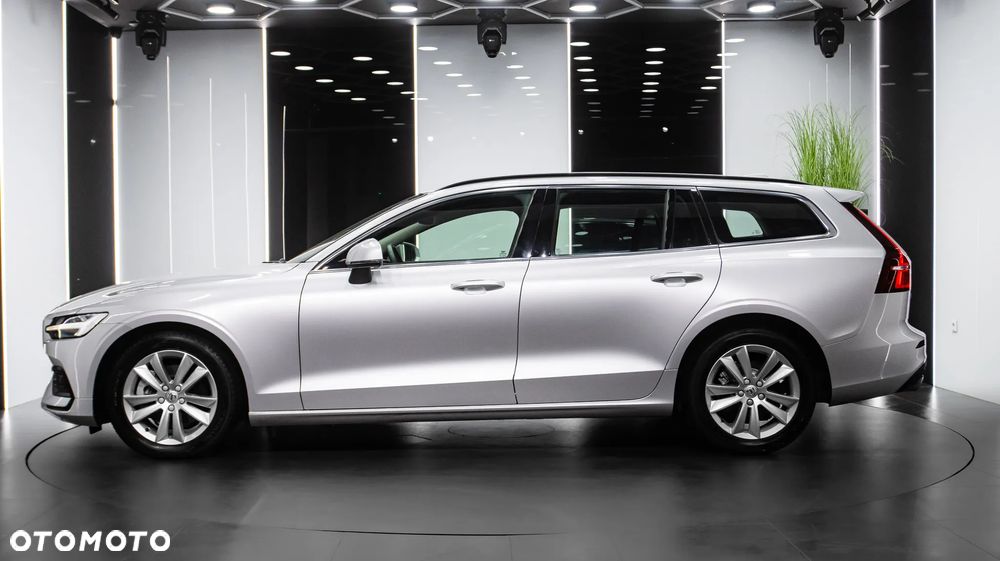 Volvo V60 B4 D Momentum Pro - 4